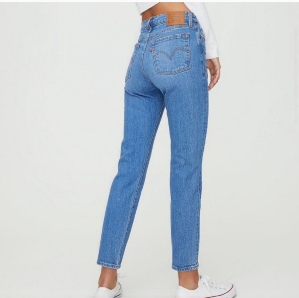 Levi's Premium‎ Wedgie Jeans Distressed Knee Size 28 - Picture 2 of 8